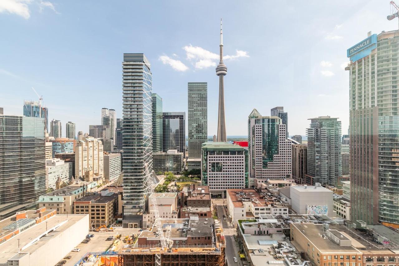 Luxury 2 Bedroom In The Heart Of Entertainment District - City Skyline View & Balcony Toronto Bagian luar foto