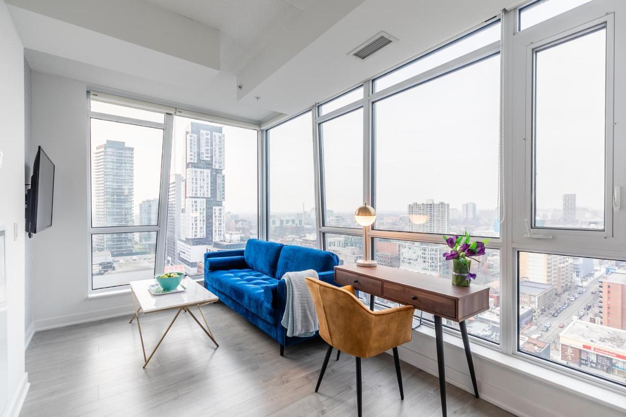 Luxury 2 Bedroom In The Heart Of Entertainment District - City Skyline View & Balcony Toronto Bagian luar foto